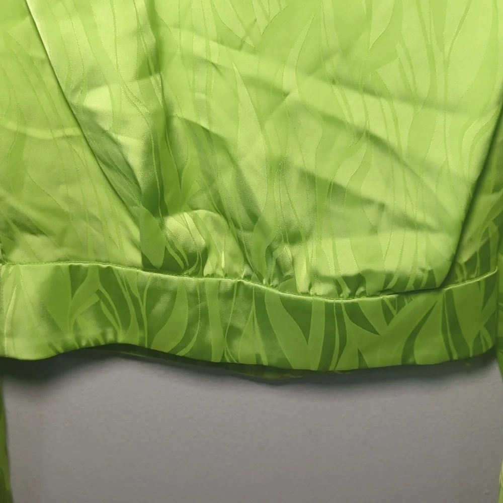 Ronny Kobo Midler Top Green Satin Long Sleeve Pleated Shoulder Women's Size 4 - Picture 4 of 7